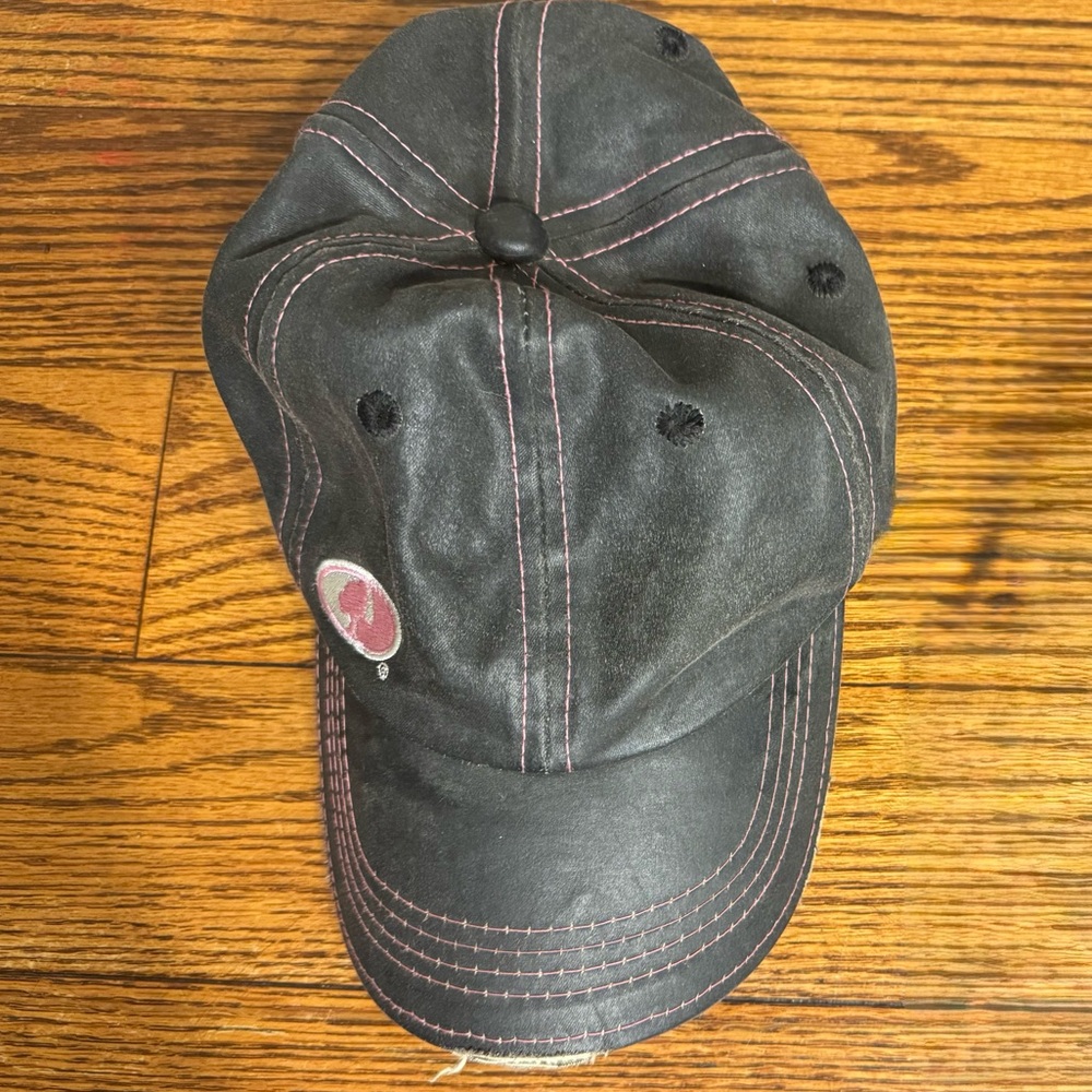 Mossy Oak Pink & Black faux leather hat
